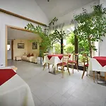 Apartmanhotel A. V. 4*