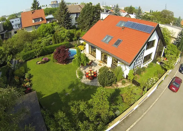 A. V. Lejlighedshotel