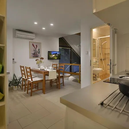 A. V. Apart Otel