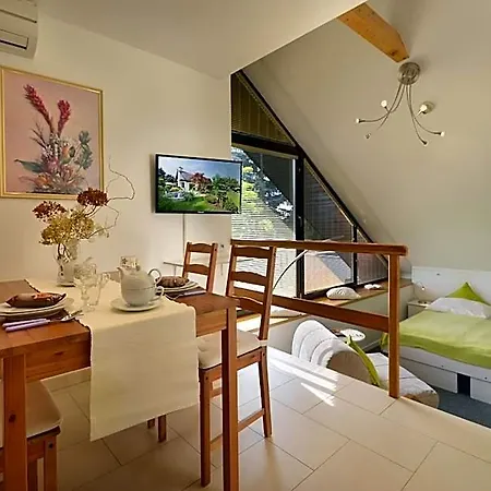 A. V. Apartahotel