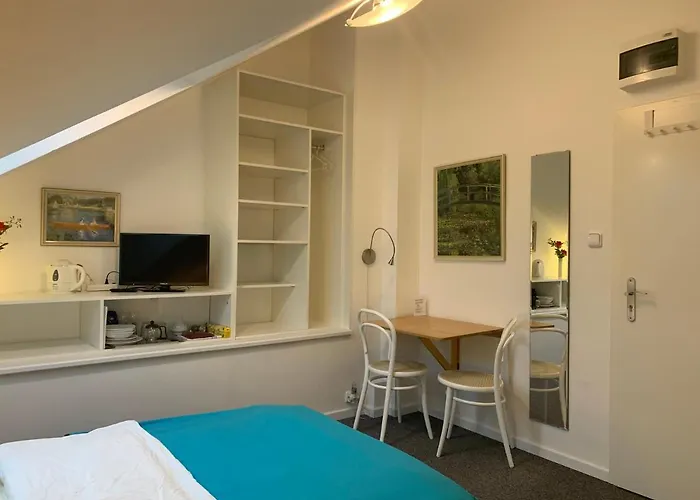 Aparthotel A. V.