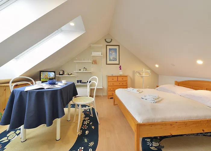 Aparthotel A. V. Praag