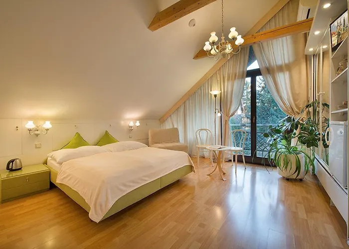 A. V. Apartahotel Praga