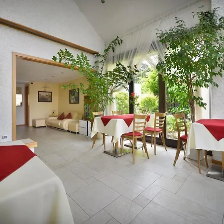 Lejlighedshotel A. V. 2*
