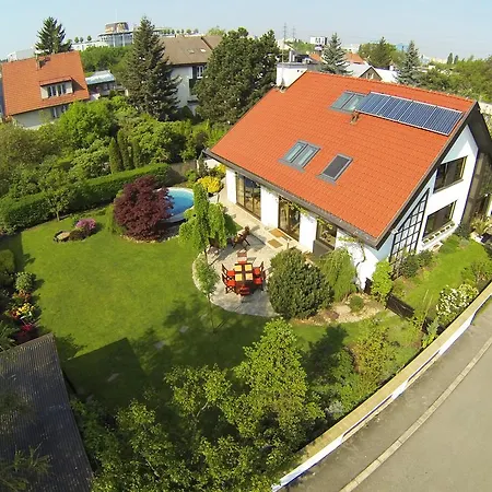 A. V. Lejlighedshotel