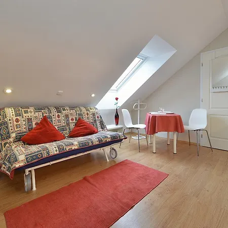 Lejlighedshotel A. V.