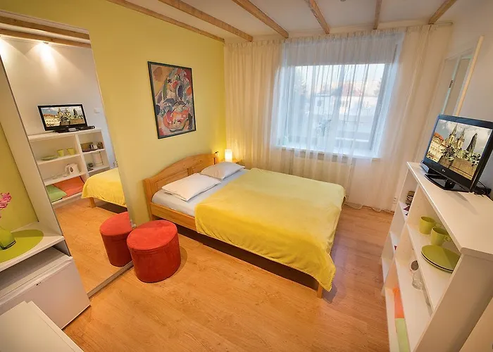 A. V. 4* Prag